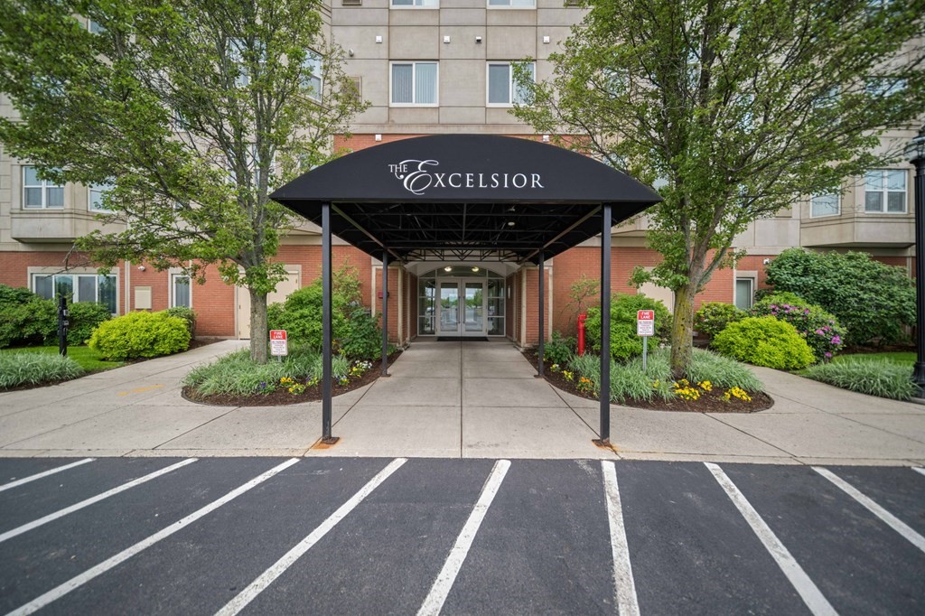 1 Cityview Lane, Unit 814, Quincy, MA 02169 Compass