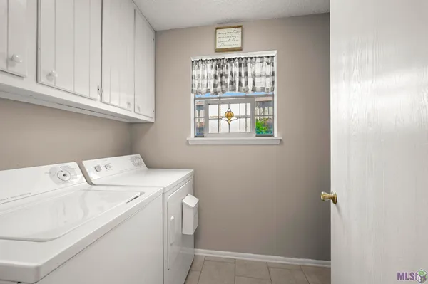 $135,000 | 2245 King Arthur Boulevard, Unit 23, Baton Rouge, LA 70816