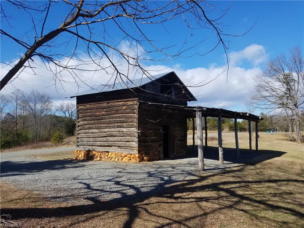 423 Duggins Road Stoneville, NC 27048 - Photo 2 of 23 Gallery Image 2