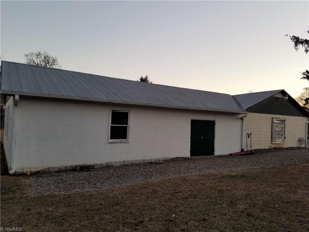 423 Duggins Road Stoneville, NC 27048 - Photo 11 of 23 Gallery Image 11