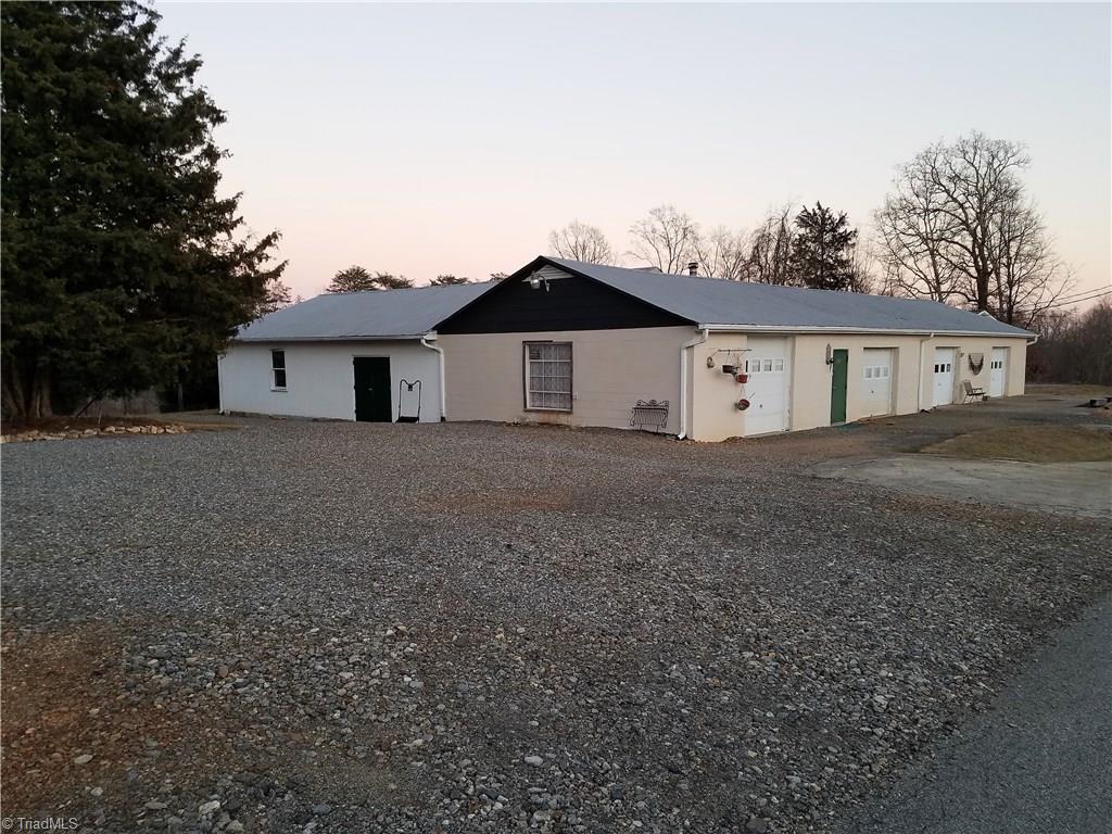 423 Duggins Road Stoneville, NC 27048 - Photo 12 of 23 Gallery Image 12