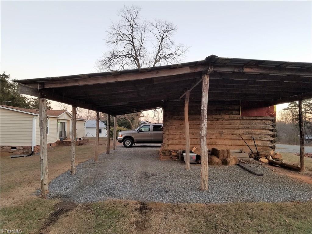 423 Duggins Road Stoneville, NC 27048 - Photo 5 of 23 Gallery Image 5