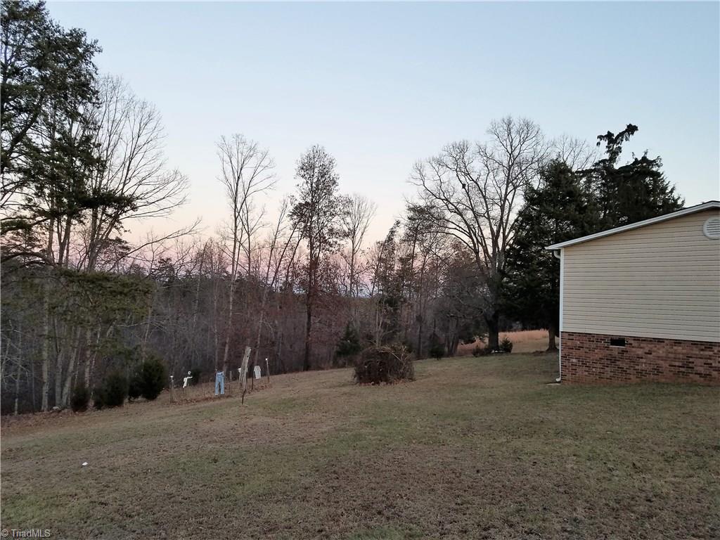 423 Duggins Road Stoneville, NC 27048 - Photo 6 of 23 Gallery Image 6