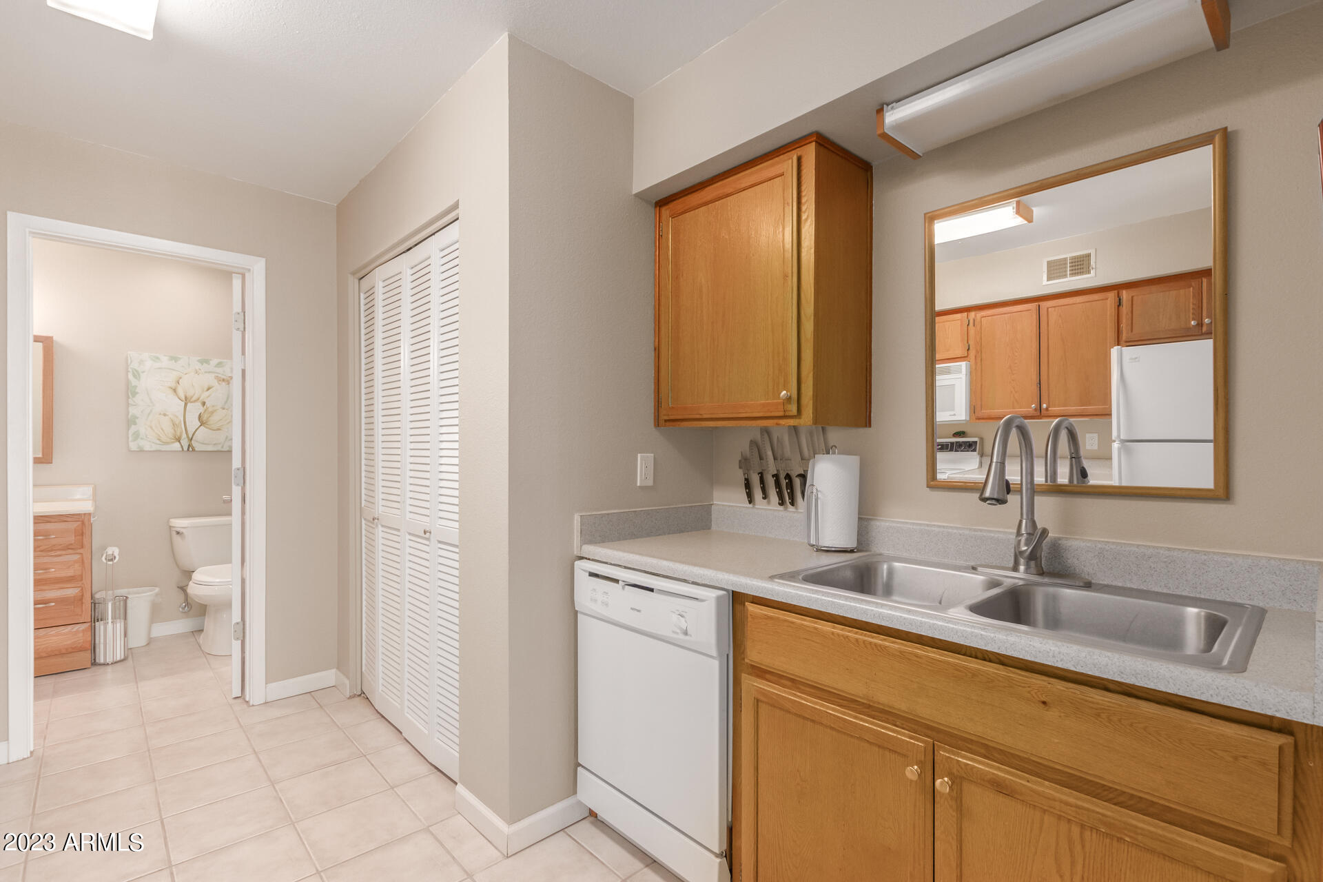 3270 South Goldfield Road, Unit 813 Apache Junction, AZ 85119 - Photo 11 of 16 10 - Goldfield