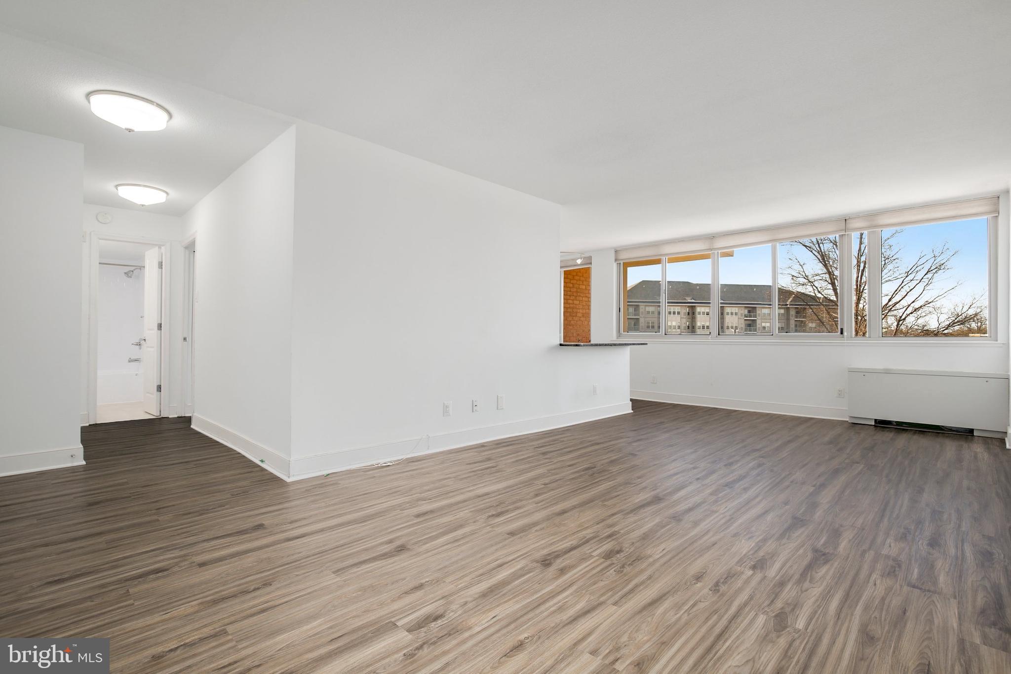 1220 Blair Mill Road, Unit 507 Silver Spring, MD 20910 - Photo 8 of 35 Gallery Image 8