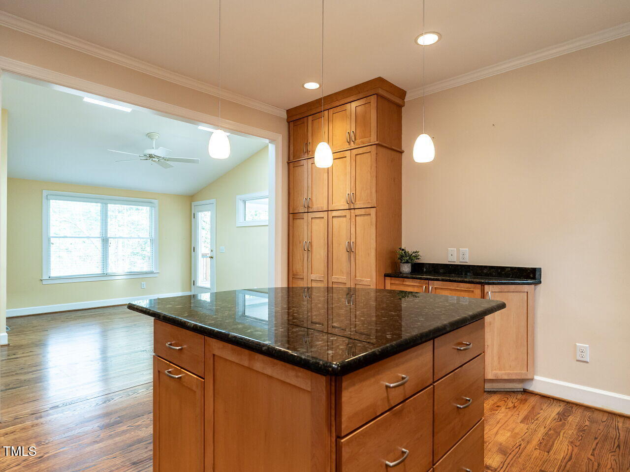 2512 Winterbury Court Raleigh, NC 27607 - Photo 14 of 34 014-1280x960-kitchen