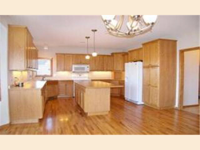 2253 Jade Place Northeast Rochester, MN 55906 - Photo 3 of 9