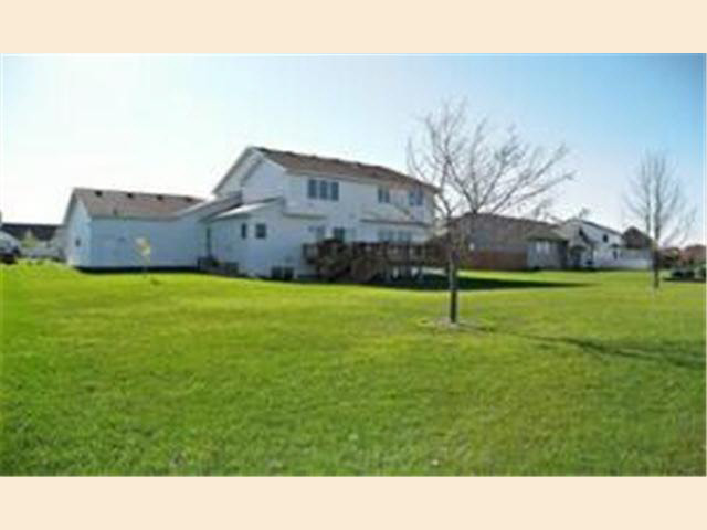 2253 Jade Place Northeast Rochester, MN 55906 - Photo 7 of 9