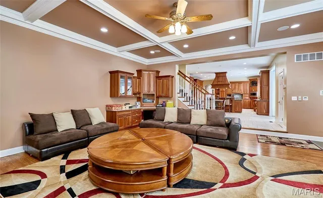 $2,799,995 | 9780 Old Warson Road, St. Louis, MO 63124