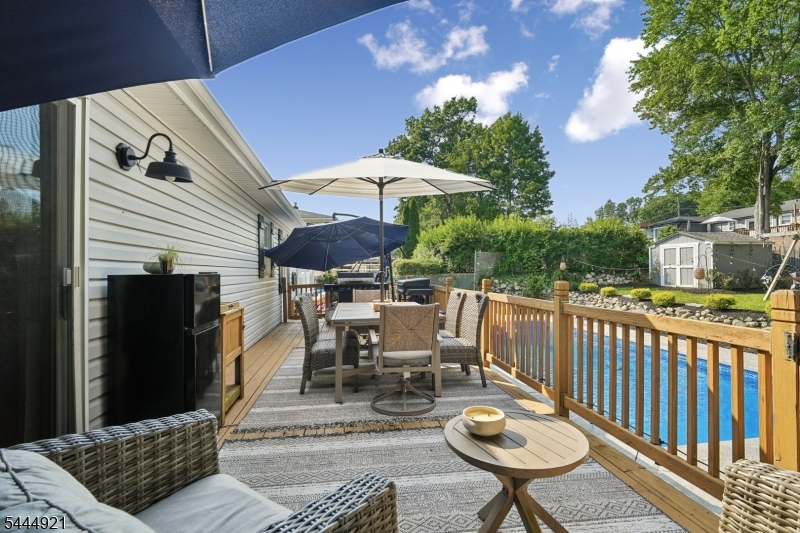22 Summit Road Oak Ridge, NJ 07438 - Photo 23 of 32