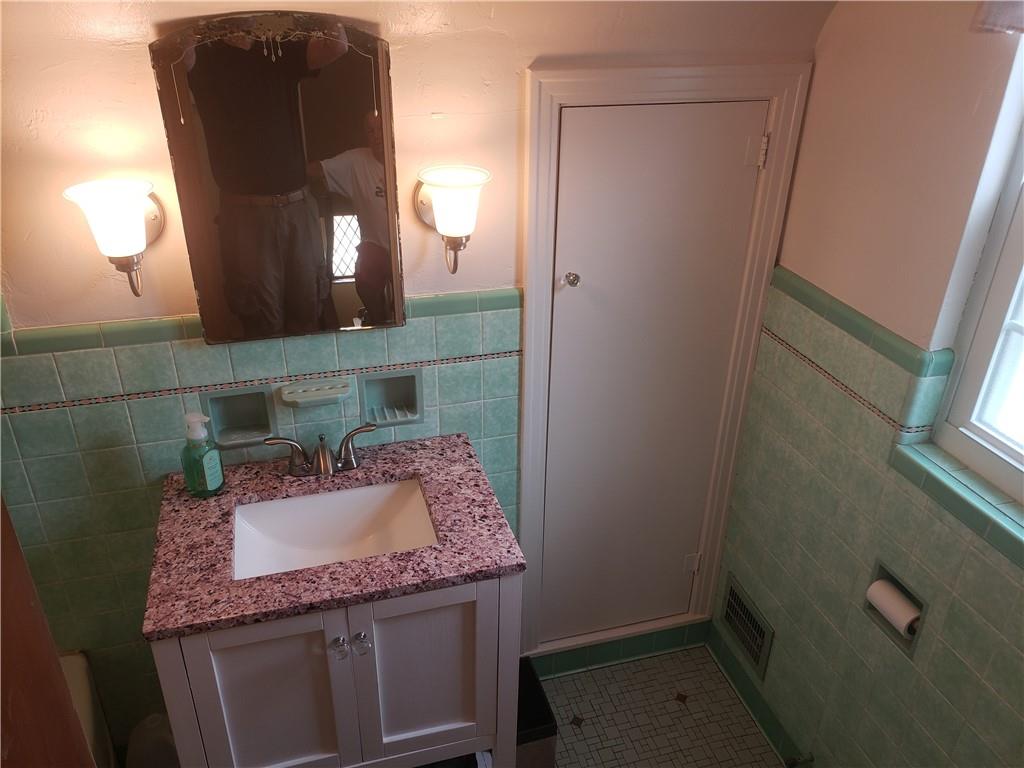 44 Radium Street Pittsburgh, PA 15214 - Photo 17 of 25