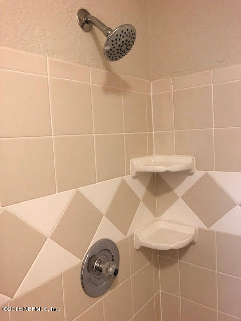 3801 Crown Point Road, Unit 1333 Jacksonville, FL 32257 - Photo 23 of 27 Master Shower