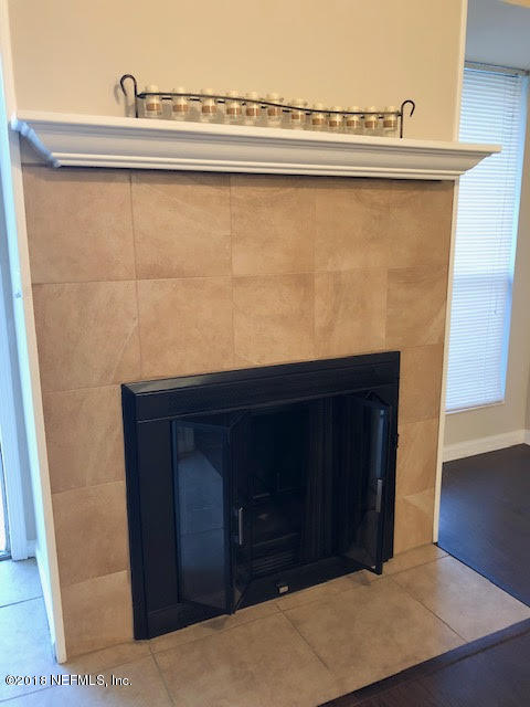 3801 Crown Point Road, Unit 1333 Jacksonville, FL 32257 - Photo 8 of 27 Wood Burning Fireplace