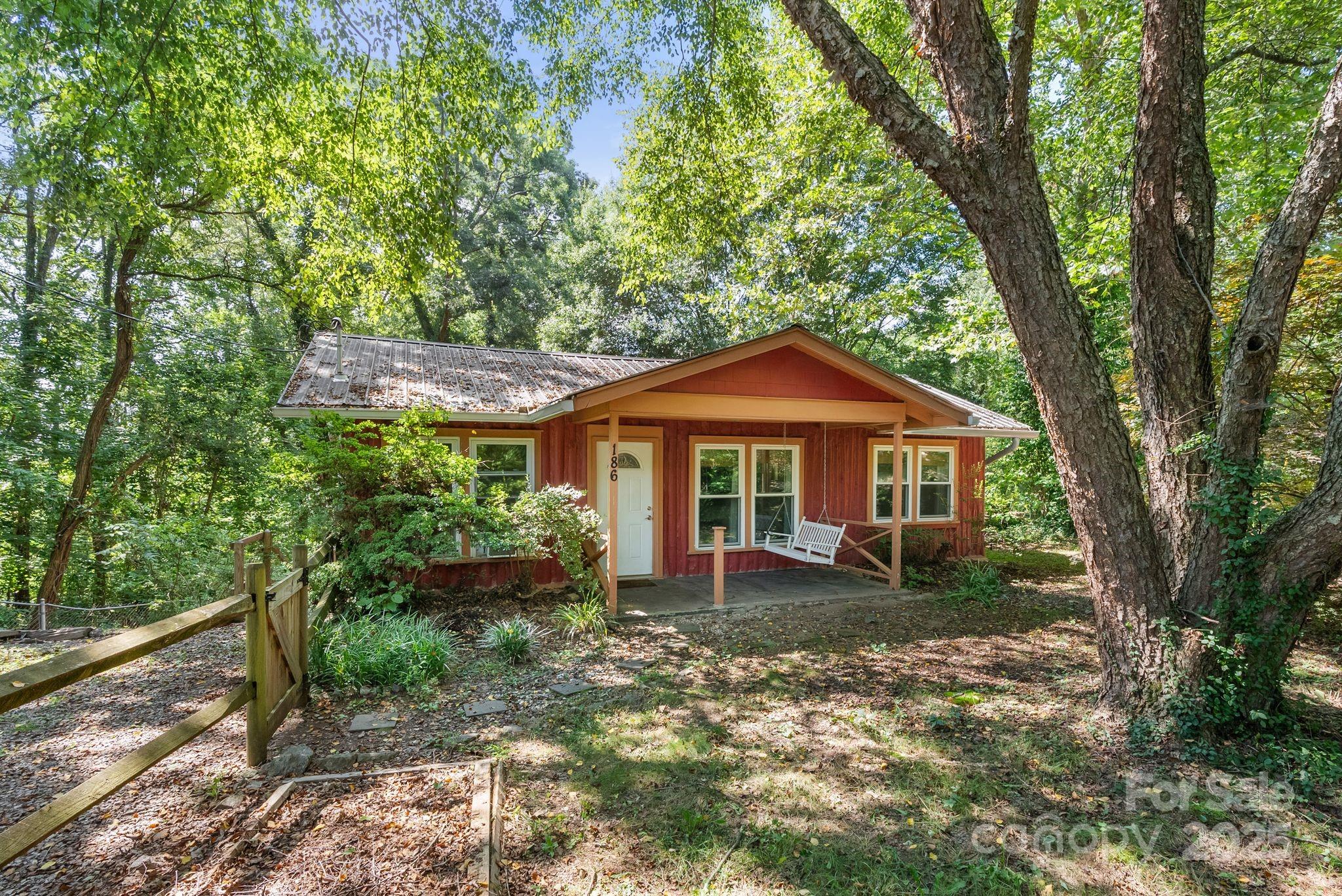 186 Pisgah View Road Asheville, NC 28806 - Photo 2 of 41