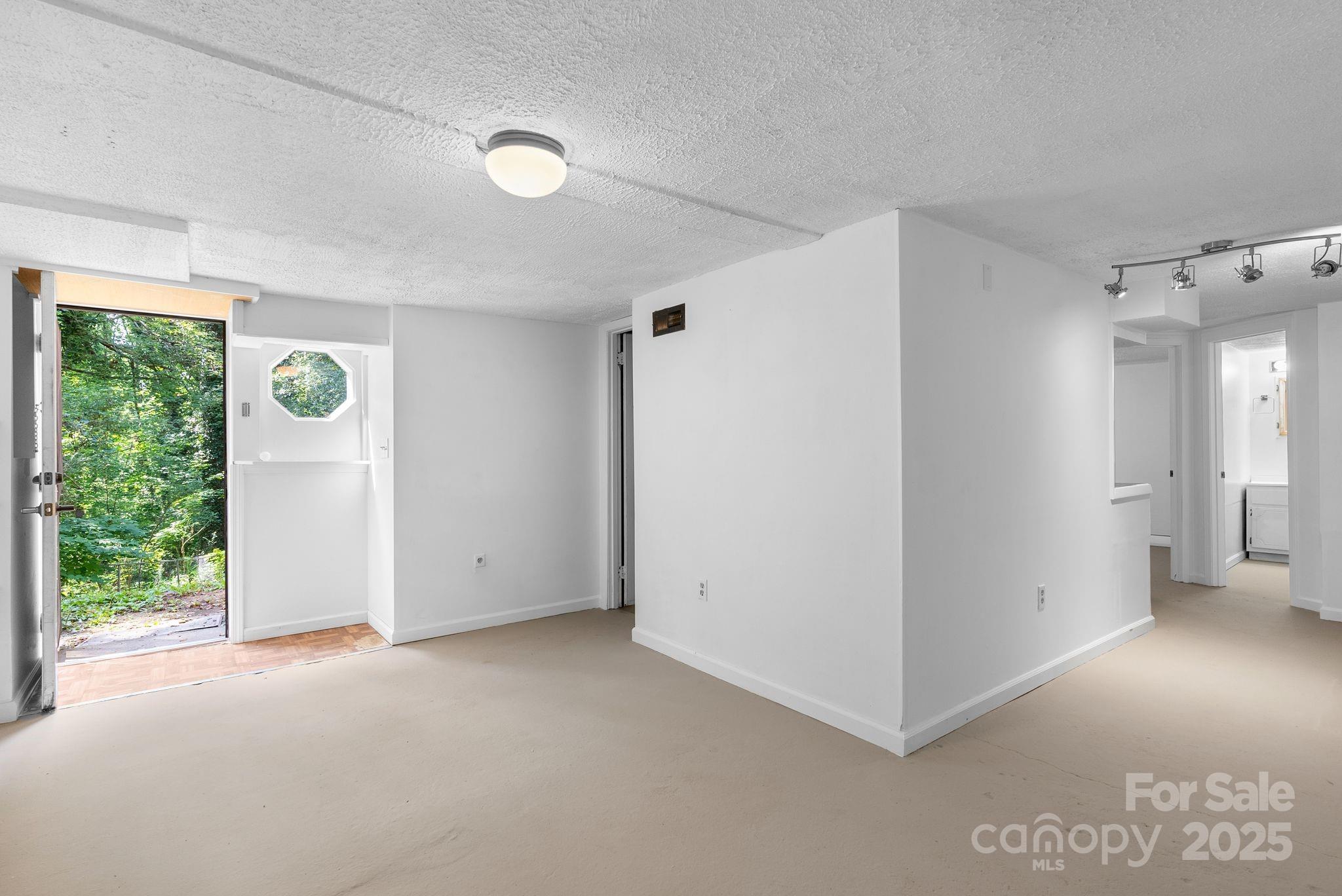 186 Pisgah View Road Asheville, NC 28806 - Photo 27 of 41