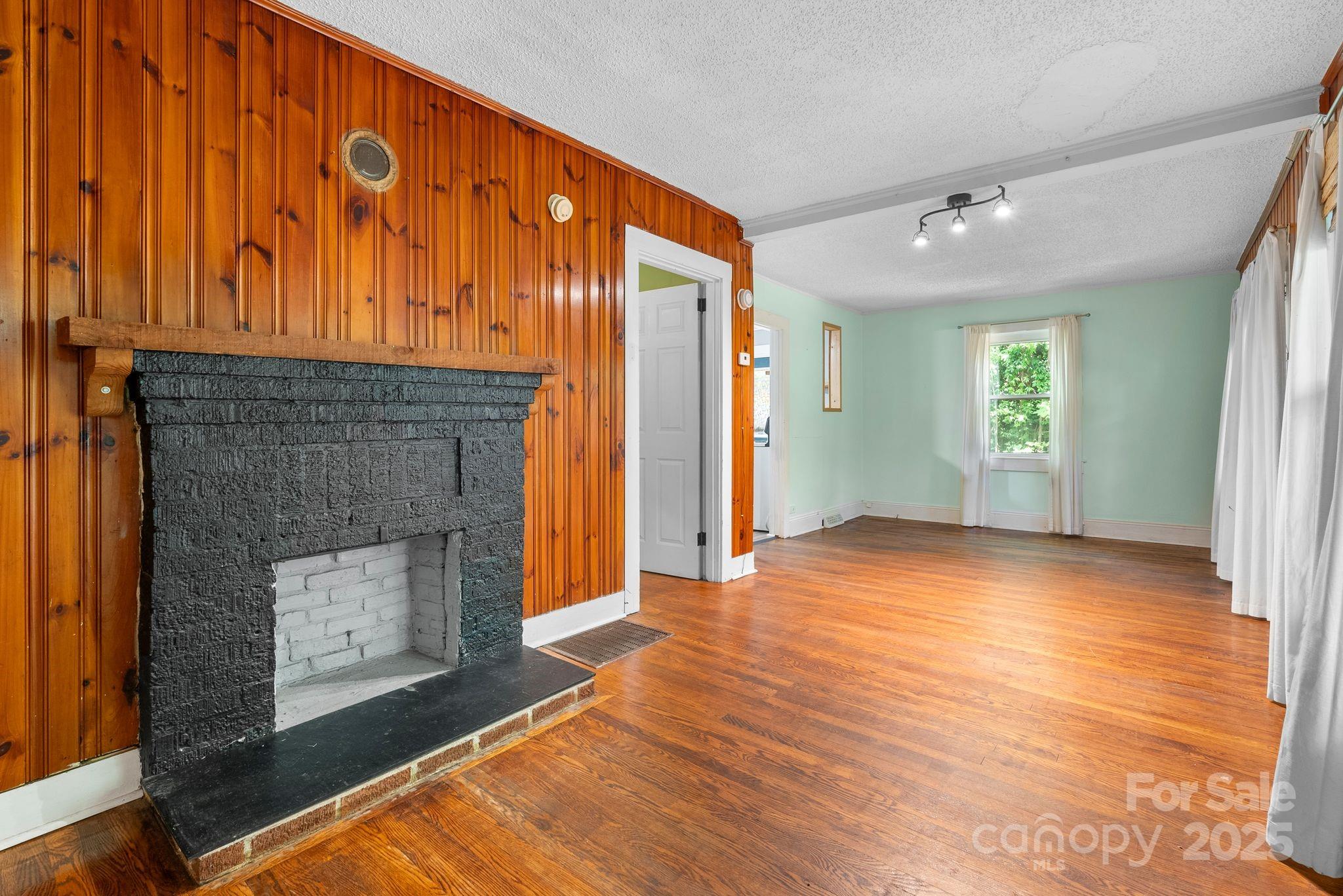 186 Pisgah View Road Asheville, NC 28806 - Photo 4 of 41
