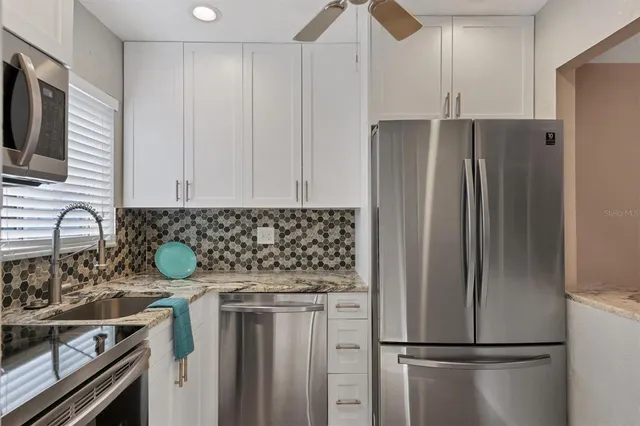 $155,000 | 1714 69th Avenue West, Unit B408, Bradenton, FL 34207