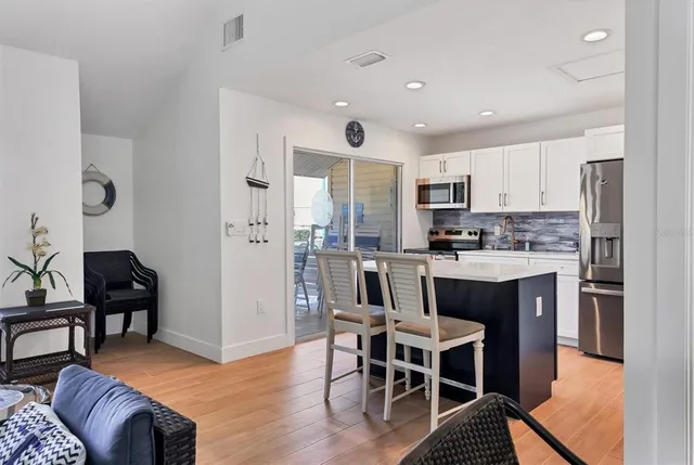 $155,000 | 1714 69th Avenue West, Unit B408, Bradenton, FL 34207