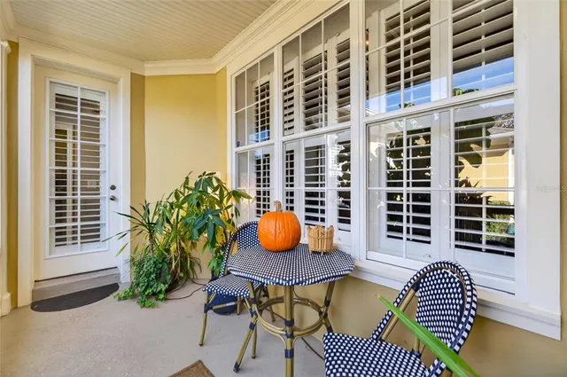a view of a fountain in the middle of a park