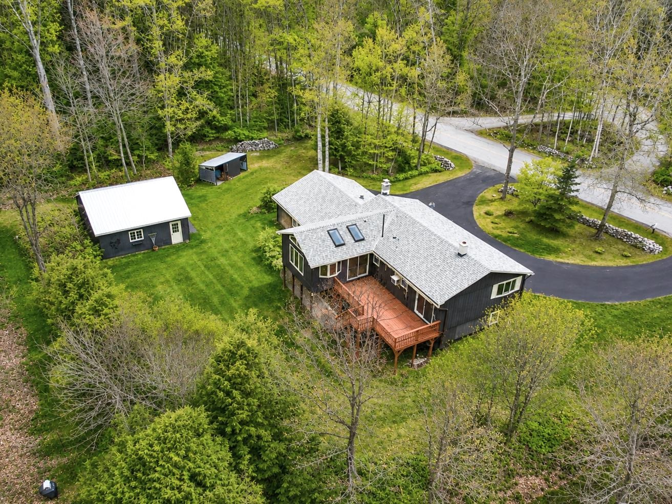 2121 N Road Sunderland, VT 05250 - Photo 3 of 29