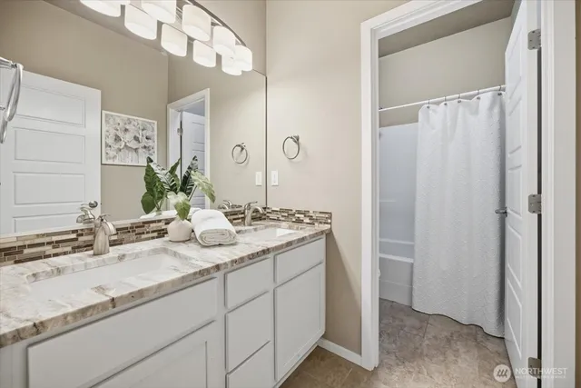 $390,000 | 1505 South Road 40 East, Pasco, WA 99301