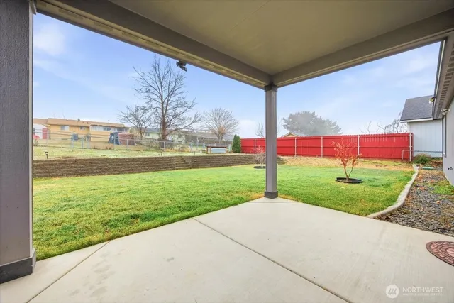 $390,000 | 1505 South Road 40 East, Pasco, WA 99301