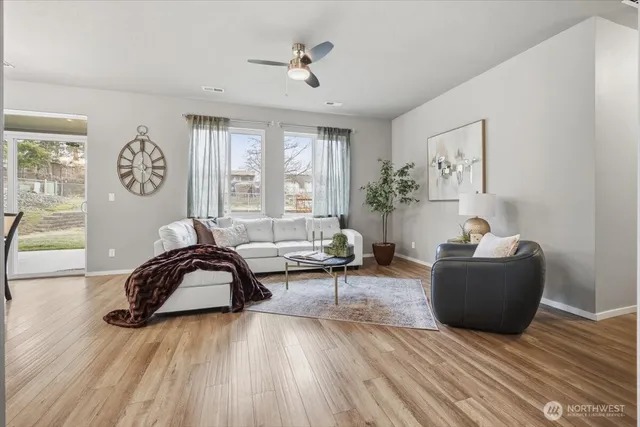 $390,000 | 1505 South Road 40 East, Pasco, WA 99301