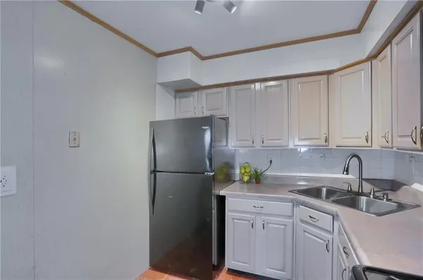 $127,500 | 1200 College Park Drive, Unit 2, Coraopolis, PA 15108