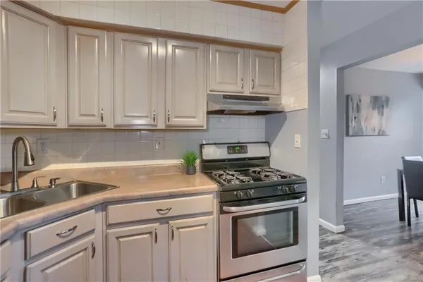 $127,500 | 1200 College Park Drive, Unit 2, Coraopolis, PA 15108