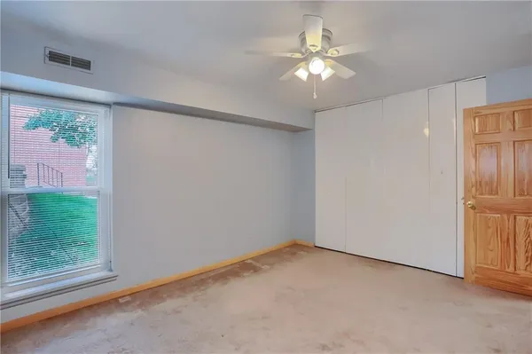 $127,500 | 1200 College Park Drive, Unit 2, Coraopolis, PA 15108