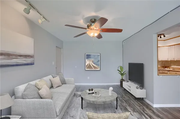 $127,500 | 1200 College Park Drive, Unit 2, Coraopolis, PA 15108