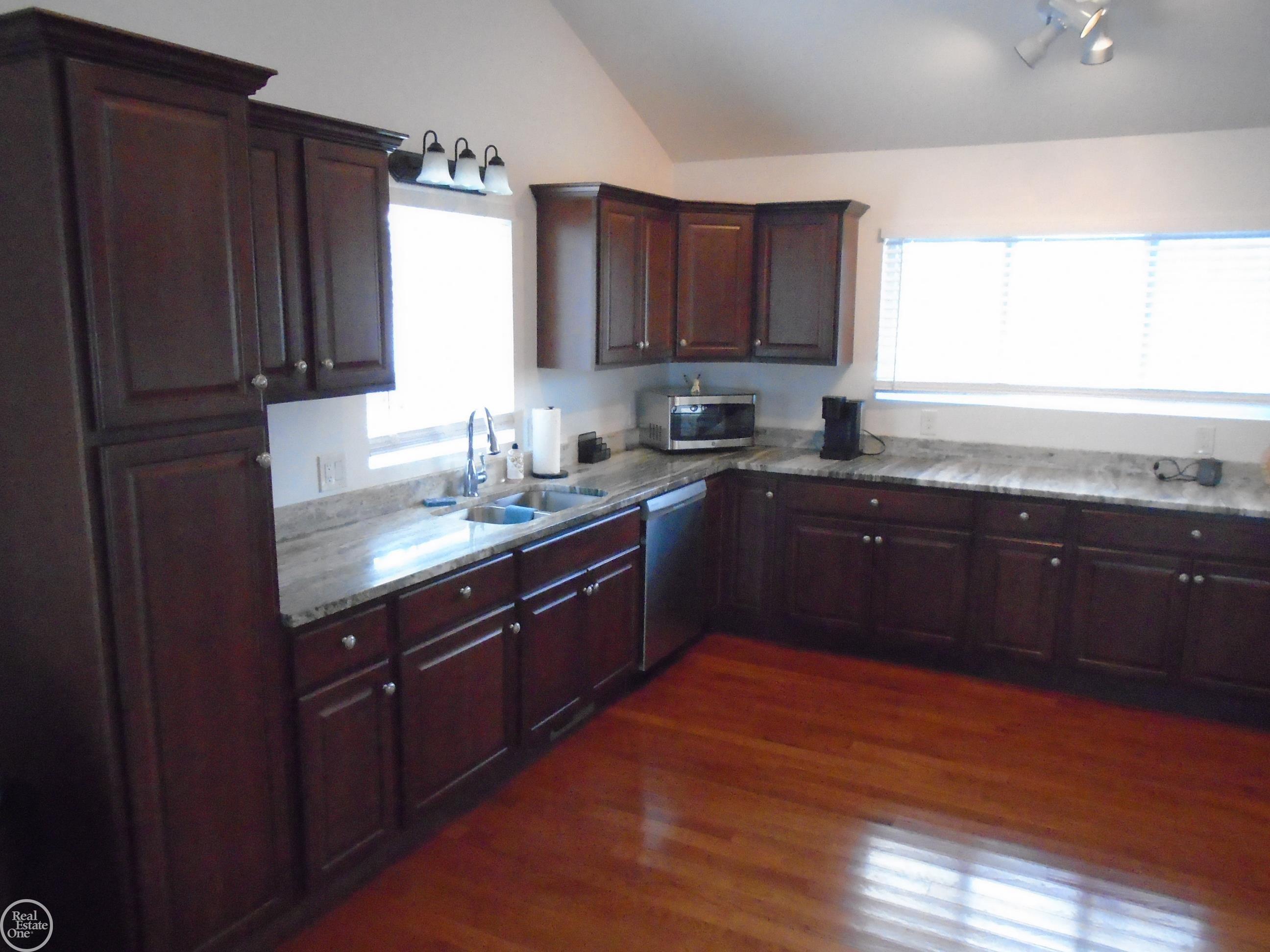 37569 Church Road Harrison Township, MI 48045 - Photo 2 of 26 50132847-ba54a522-d07a-4aa2-b5f6-cc25fd03f77b.JPG