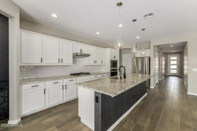 $2,550 | 17771 West Granite View Drive, Goodyear, AZ 85338