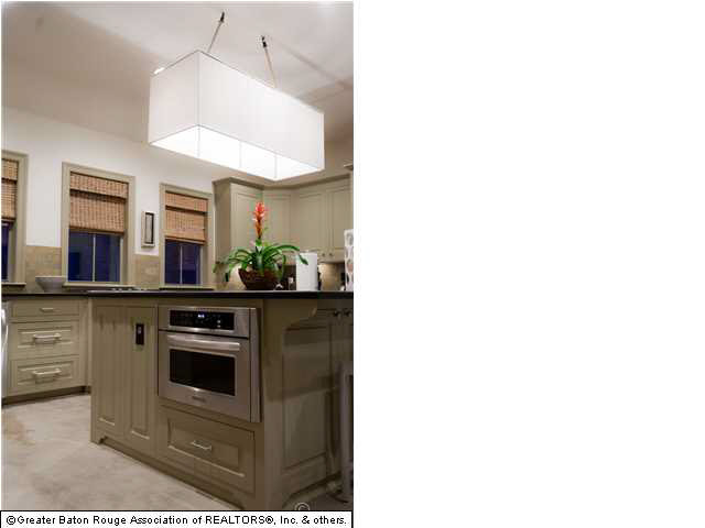 8935 Foxgate Drive Baton Rouge, LA 70809 - Photo 11 of 30