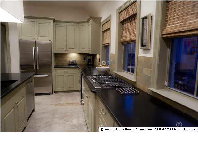 8935 Foxgate Drive Baton Rouge, LA 70809 - Photo 12 of 30