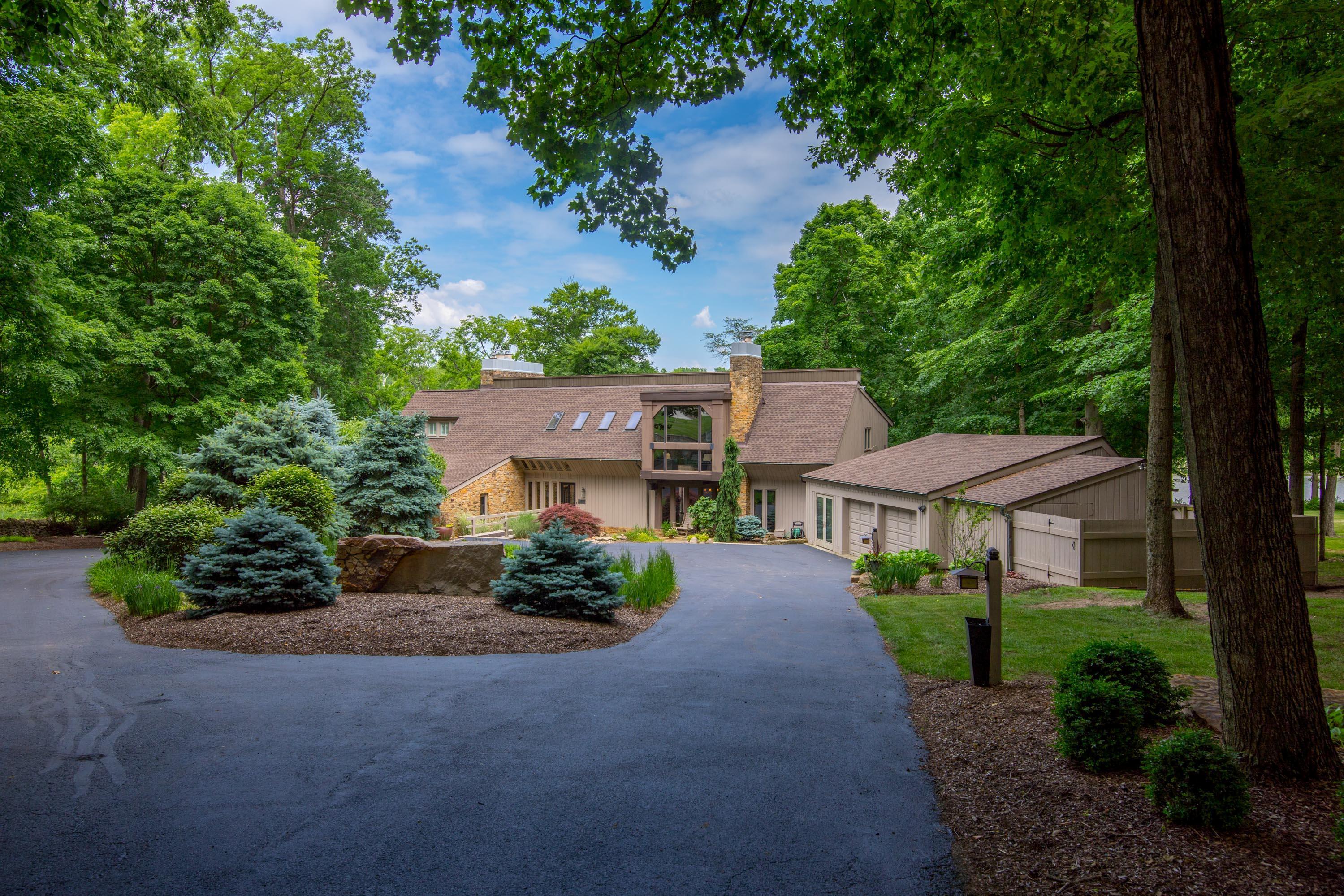 4000 Old Poste Road Columbus, OH 43221 - Photo 1 of 81 Gallery Image 1