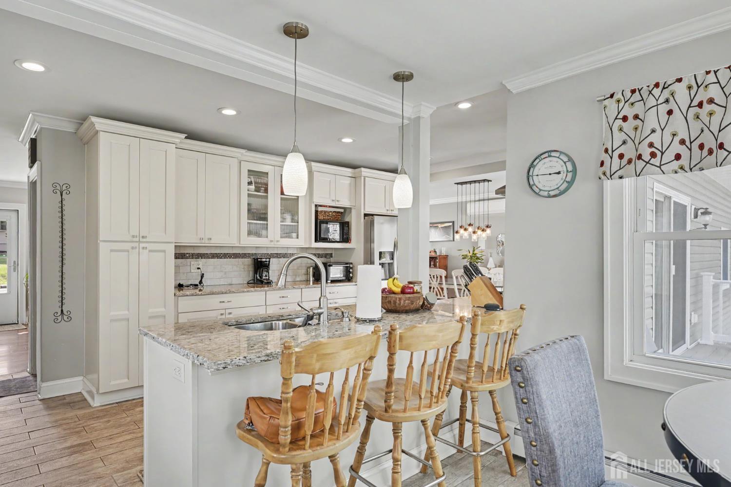 70 Oxford Road Colonia, NJ 07067 - Photo 14 of 42