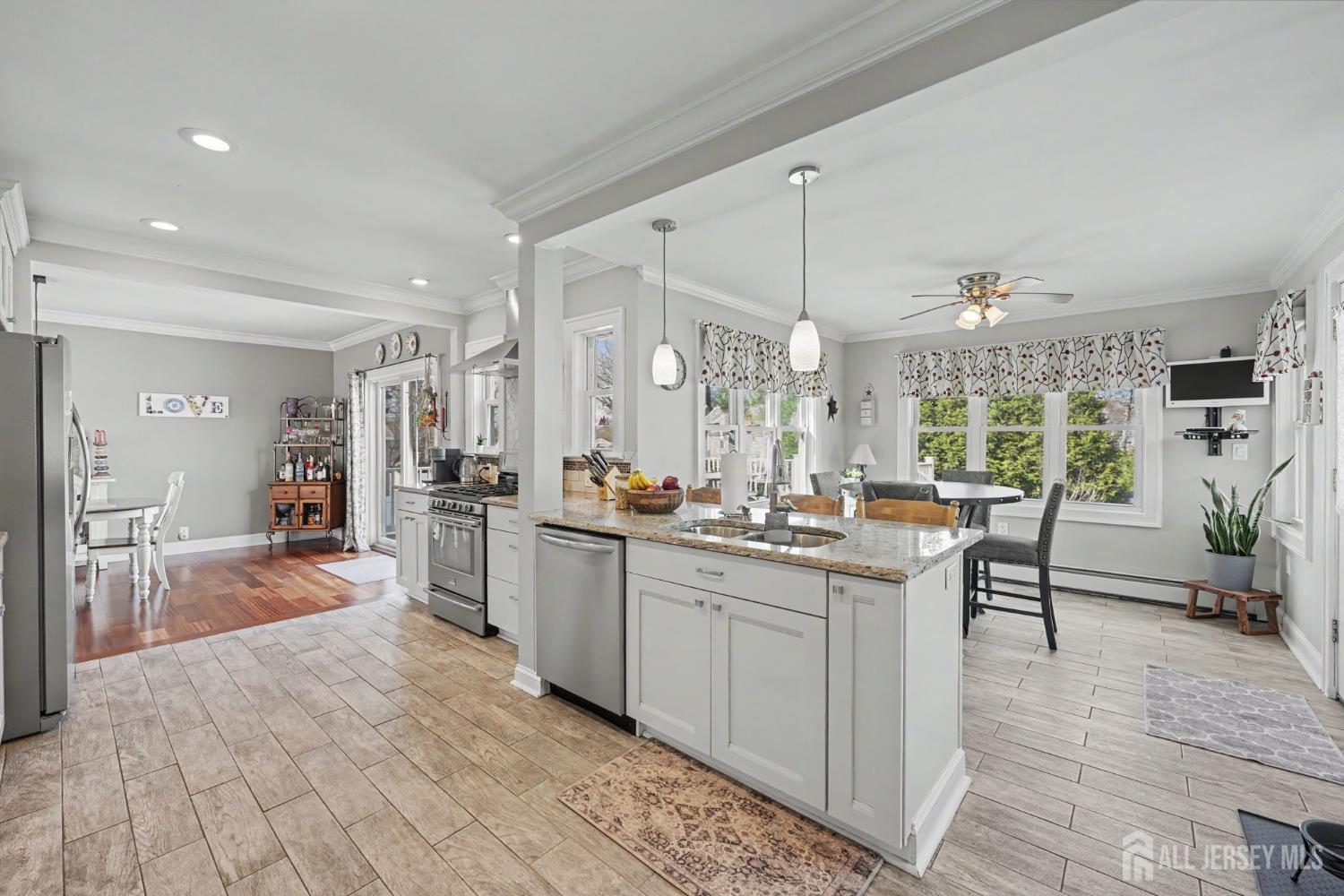 70 Oxford Road Colonia, NJ 07067 - Photo 15 of 42