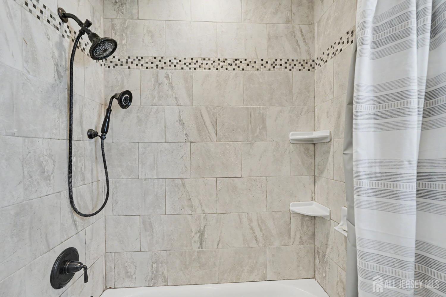 70 Oxford Road Colonia, NJ 07067 - Photo 21 of 42