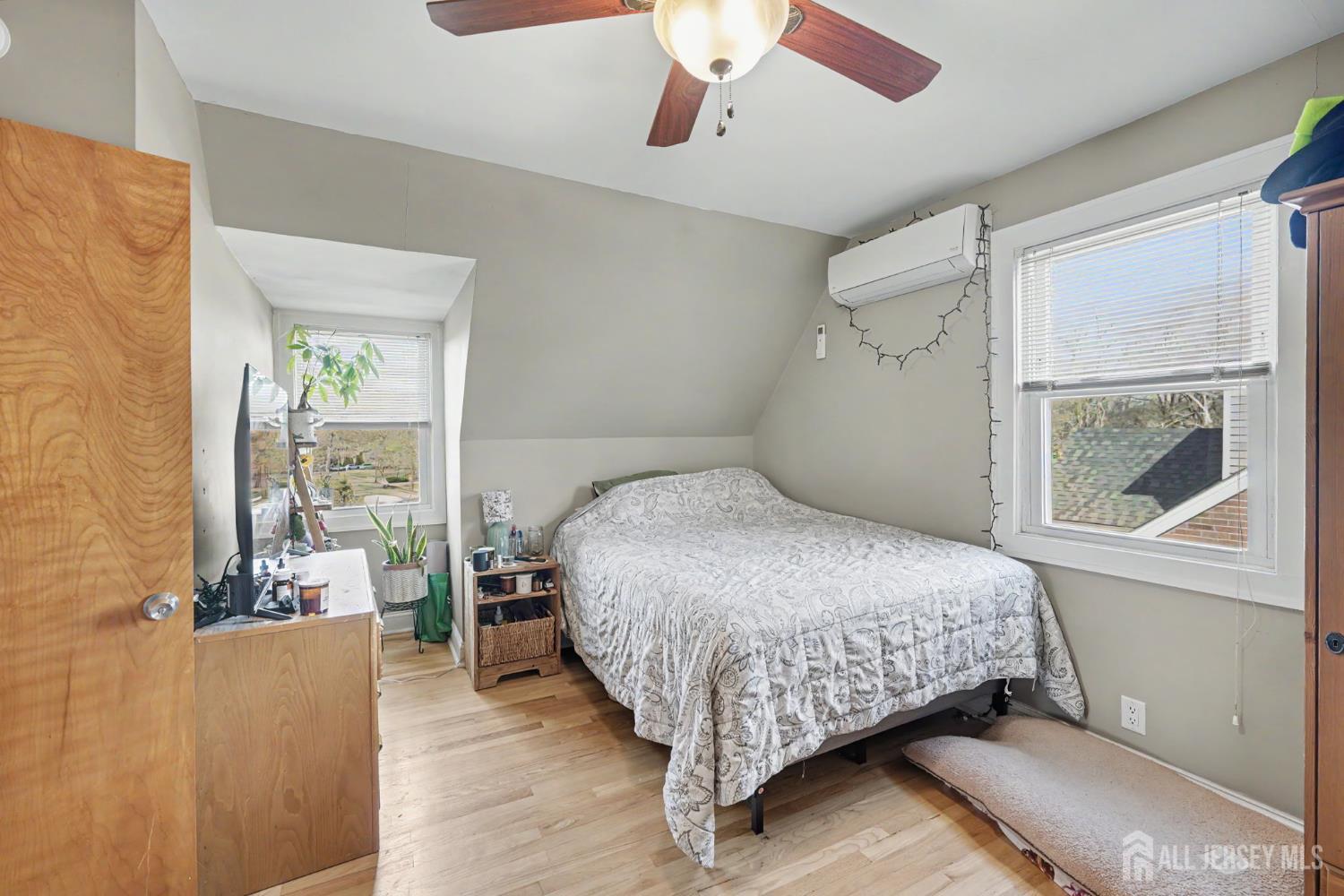 70 Oxford Road Colonia, NJ 07067 - Photo 24 of 42