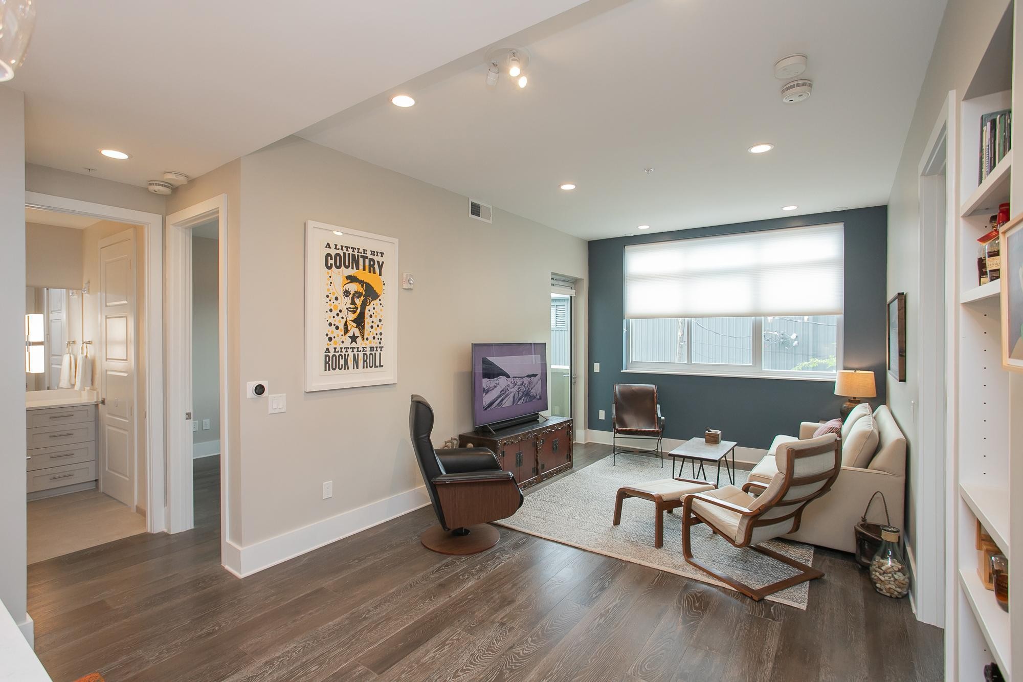 20 Rutledge Street, Unit 211 Nashville, TN 37210 - Photo 10 of 60 Gallery Image 10