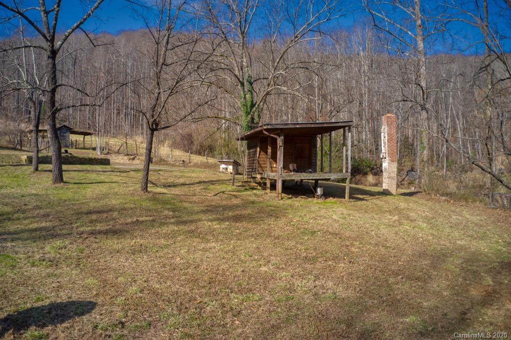 8109 Holbert Cove Road Saluda, NC 28773 - Photo 6 of 10 Gallery Image 6