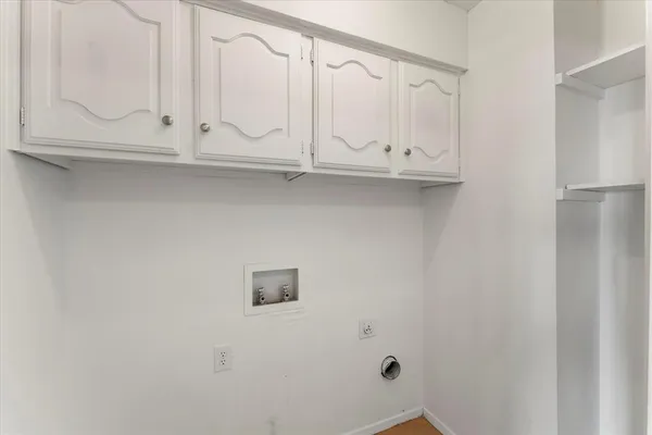 $2,700 | 1006 Beverly Circle, Tool, TX 75143