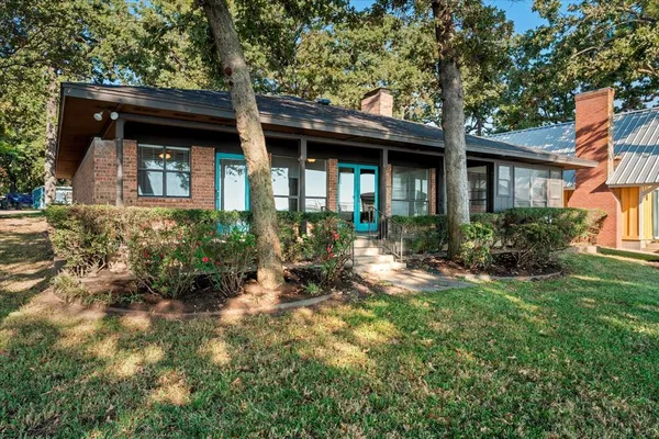 $2,700 | 1006 Beverly Circle, Tool, TX 75143