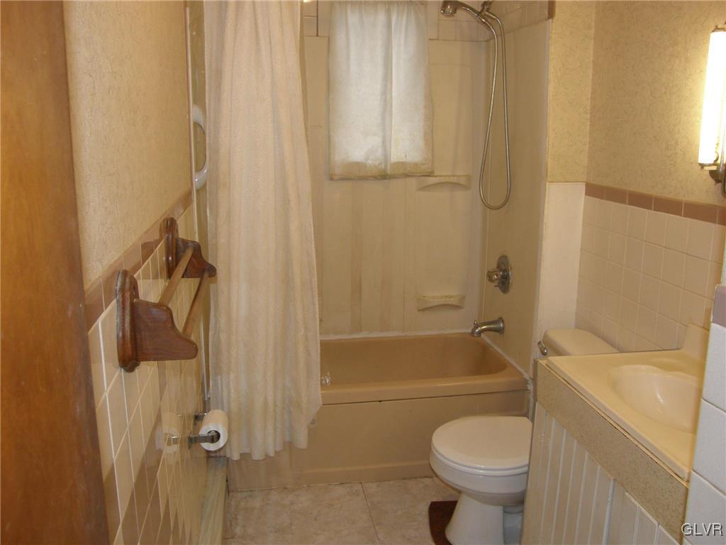 606 Newlins Road East Easton, PA 18040 - Photo 38 of 40 Gallery Image 38