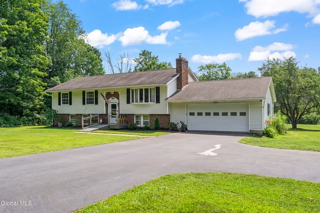 $469,900 | 1046 Kania Road, Amsterdam, NY 12010