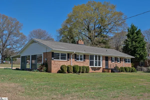 $310,000 | 101 Benjamin Avenue, Greer, SC 29651