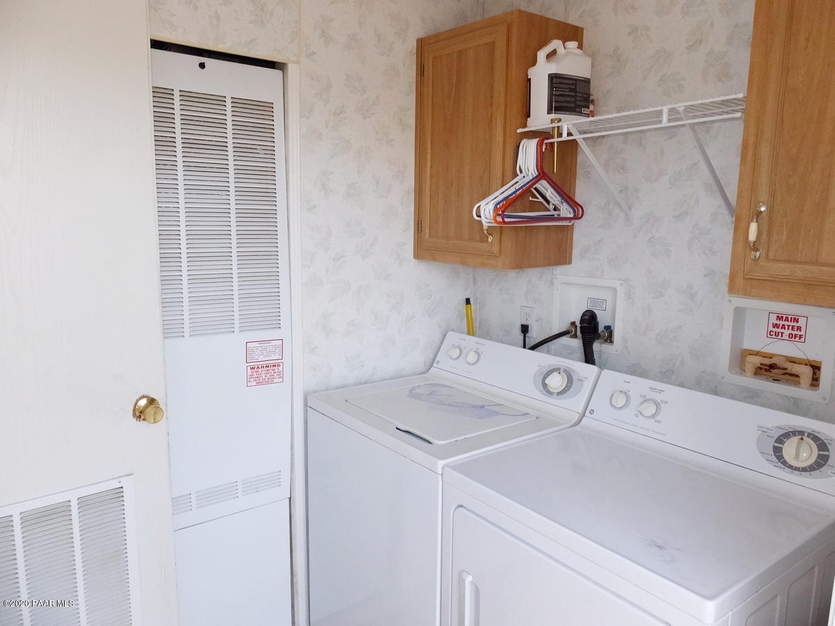 17475 East Roper Way Dewey, AZ 86327 - Photo 20 of 48 Laundry