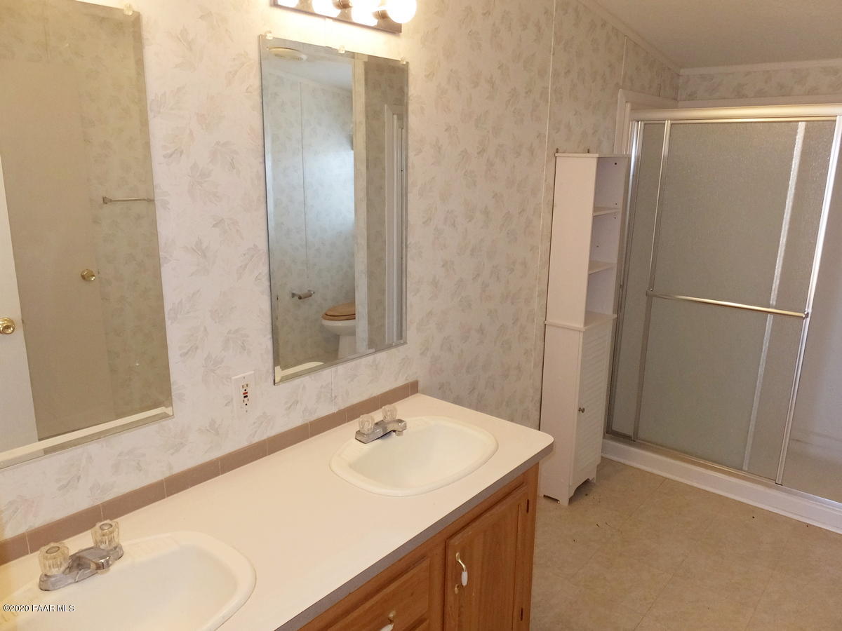 17475 East Roper Way Dewey, AZ 86327 - Photo 28 of 48 Master Bath