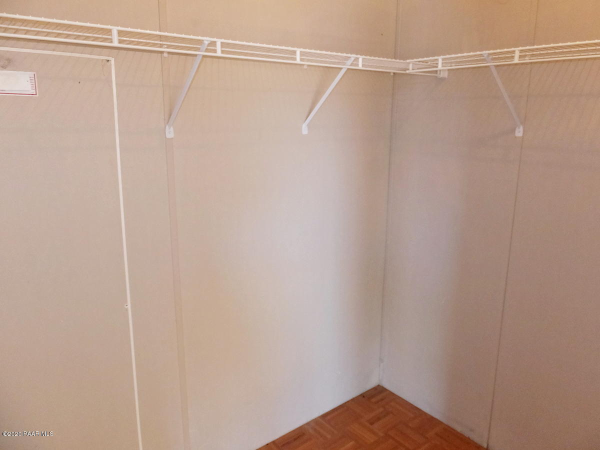 17475 East Roper Way Dewey, AZ 86327 - Photo 30 of 48 Walk-in Closet